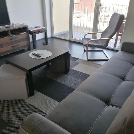 Terassa * 돈지 밀라노바츠